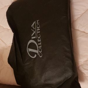Diva purse